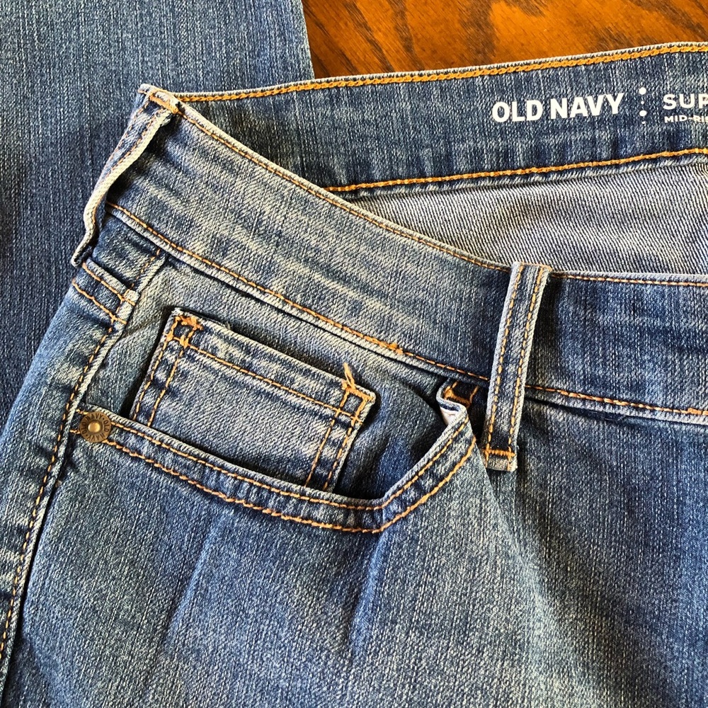 Old Navy Super Skinny Jeans - Picture 3 of 7